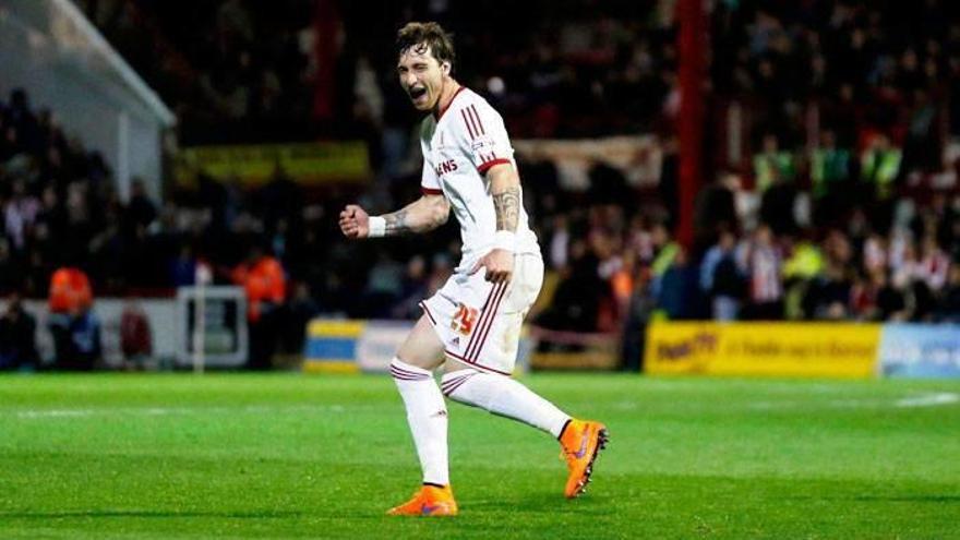 Conexión rojiblanca entre Amorebieta y Karanka