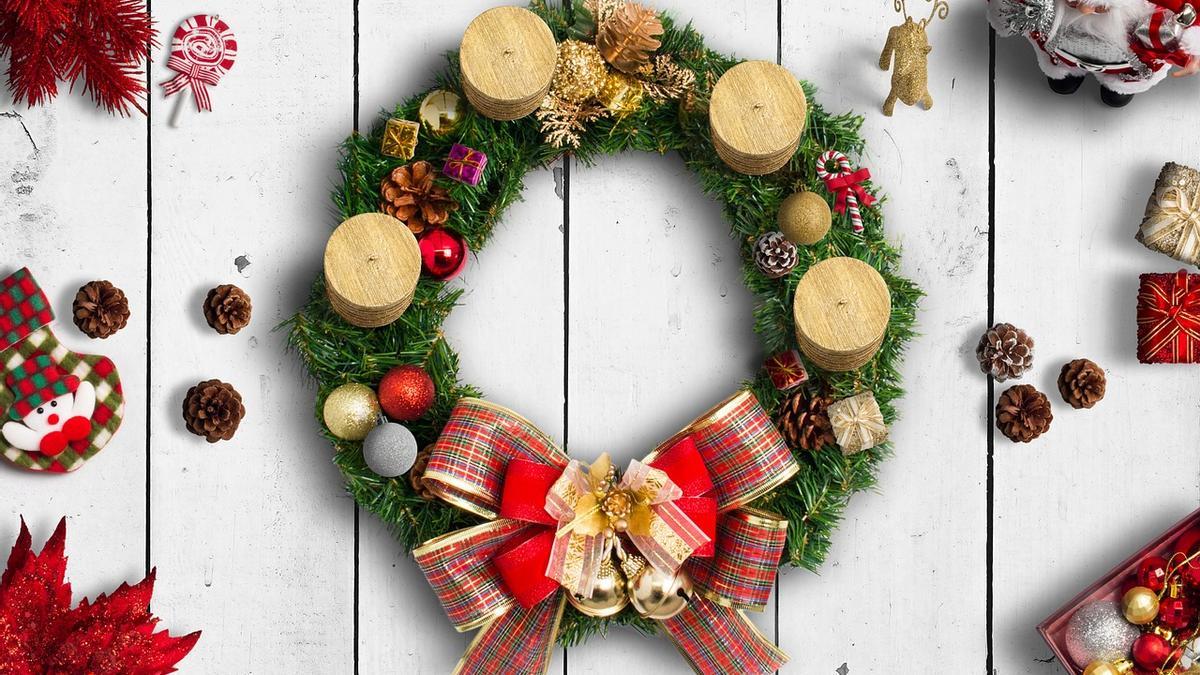 Vista de una clásica corona de Navidad