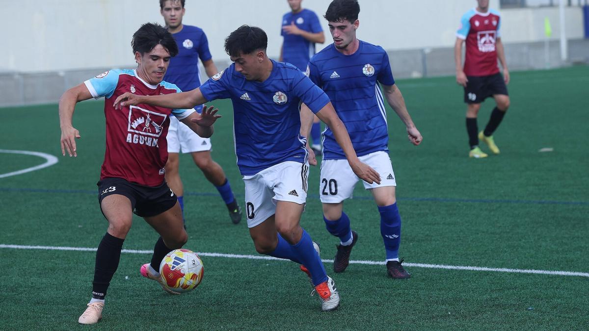 Foto del partido entre Txantrea y Peña Sport de Tercera RFEF Foto del partido entre Txantrea y Peña Sport de Tercera RFEF