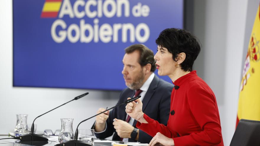 El Gobierno español cierra el año prorrogando el escudo social y las ayudas al transporte para 2026