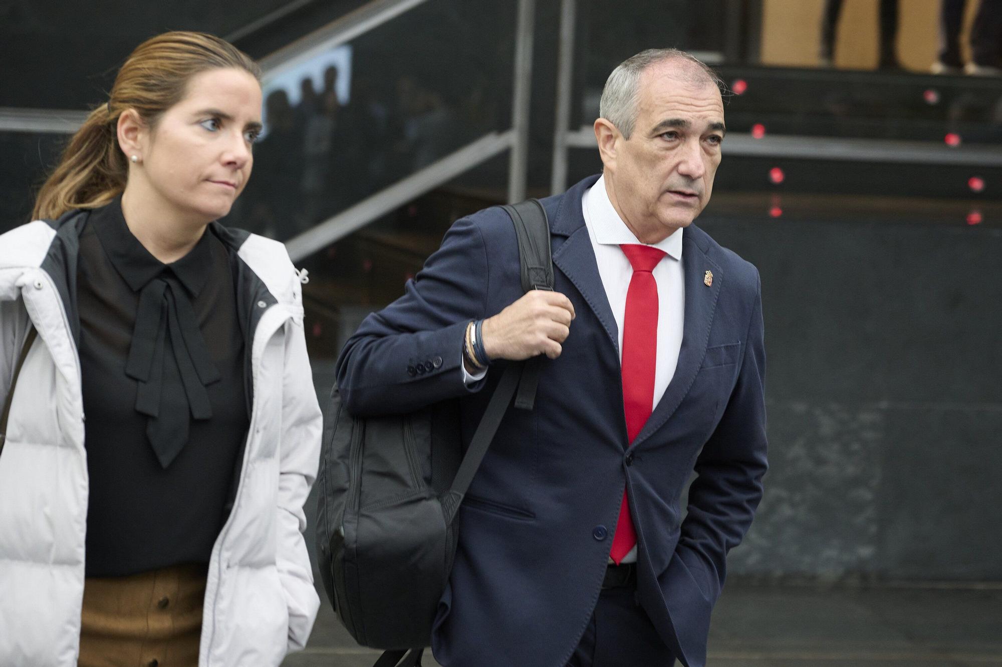 Fotos del pleno del Parlamento de Navarra de este 6 de noviembre