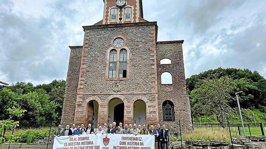 Derribar el patrimonio catalogado en Lekaroz
