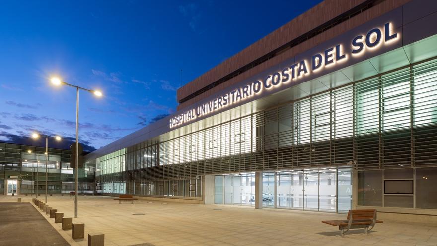 Denuncian la "caótica" situación de 30 sanitarios en Marbella: "Duermen en sus coches"
