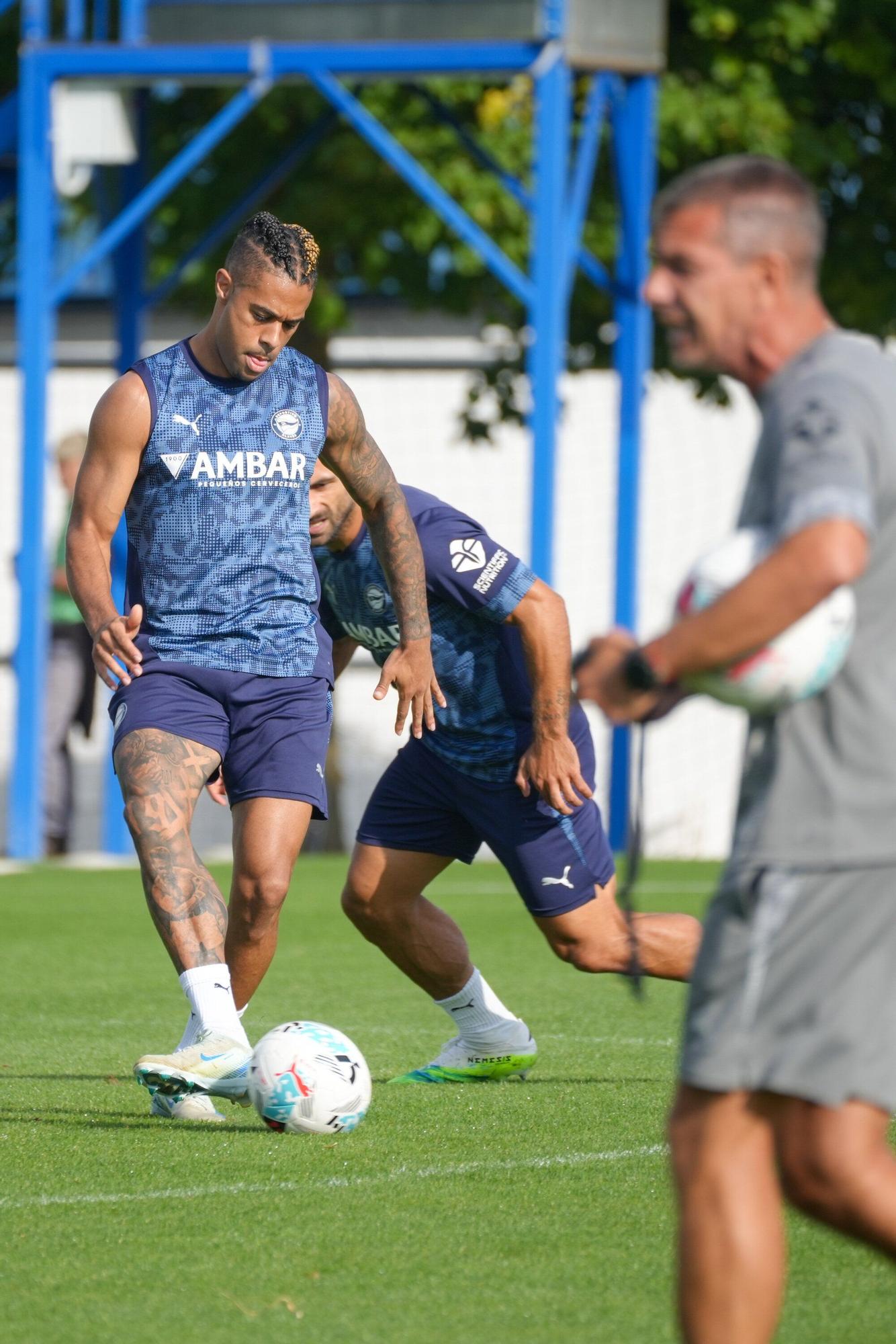 En imágenes: El Alavés se ejercita en Ibaia durante el parón de selecciones