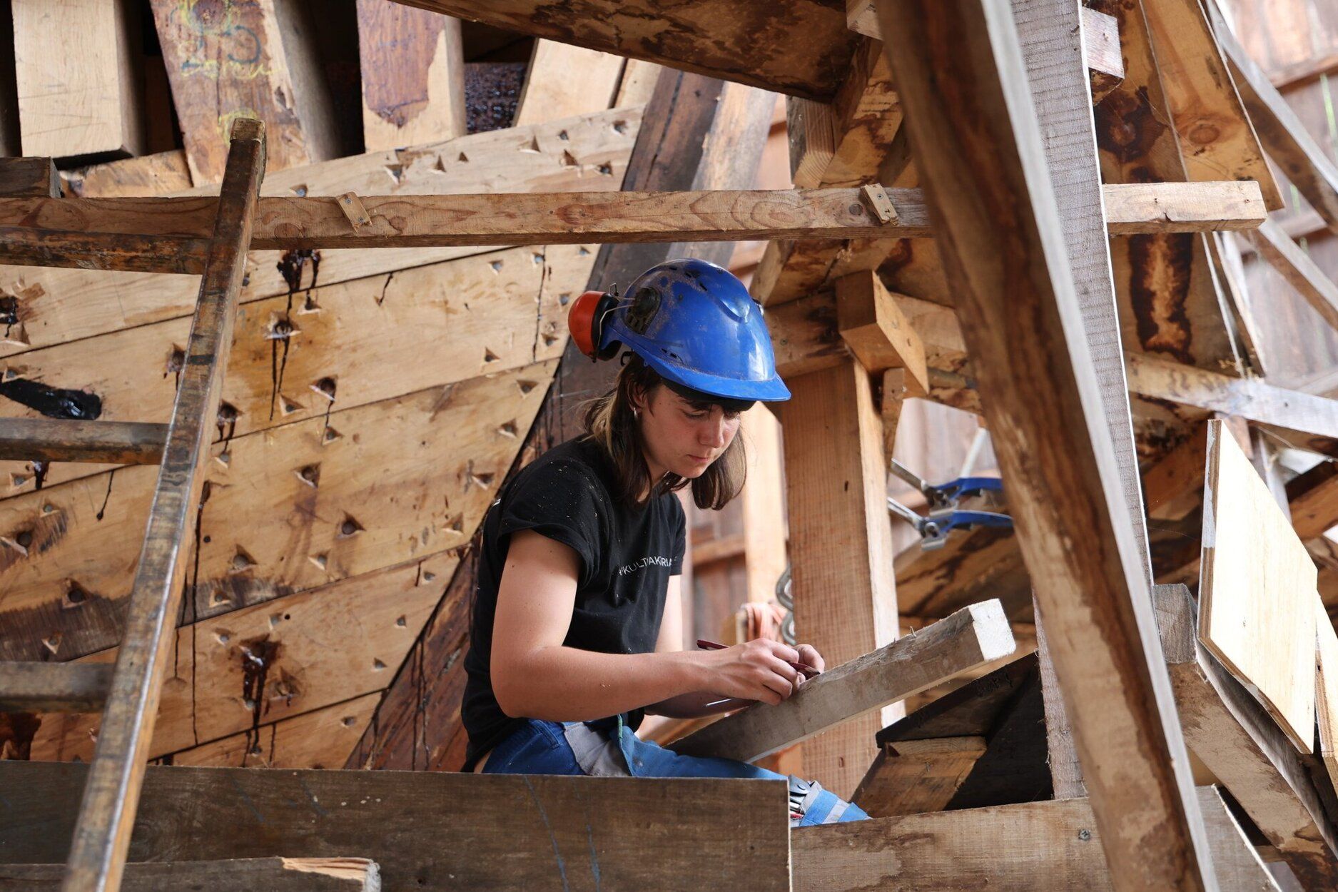2023-7-5. Construcción de la réplica de la Nao San Juan, ballenero vasco hundido en Canadá en 1565, en la Factoría Albaola.