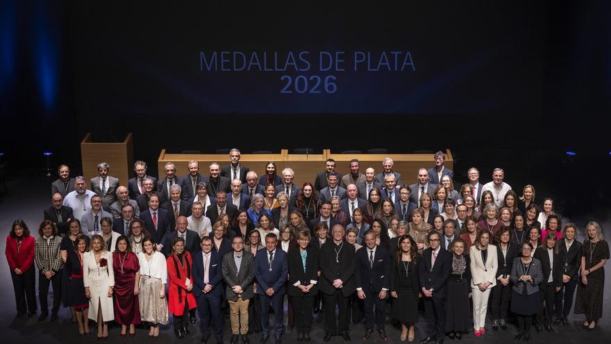 122 profesionales de la Universidad de Navarra reciben la Medalla de Plata por sus 25 años de trabajo