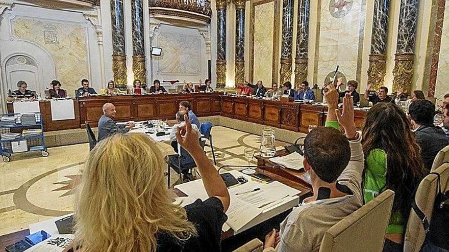 El Gobierno acuerda subir hasta el 50% el recargo del IBI a pisos vacíos