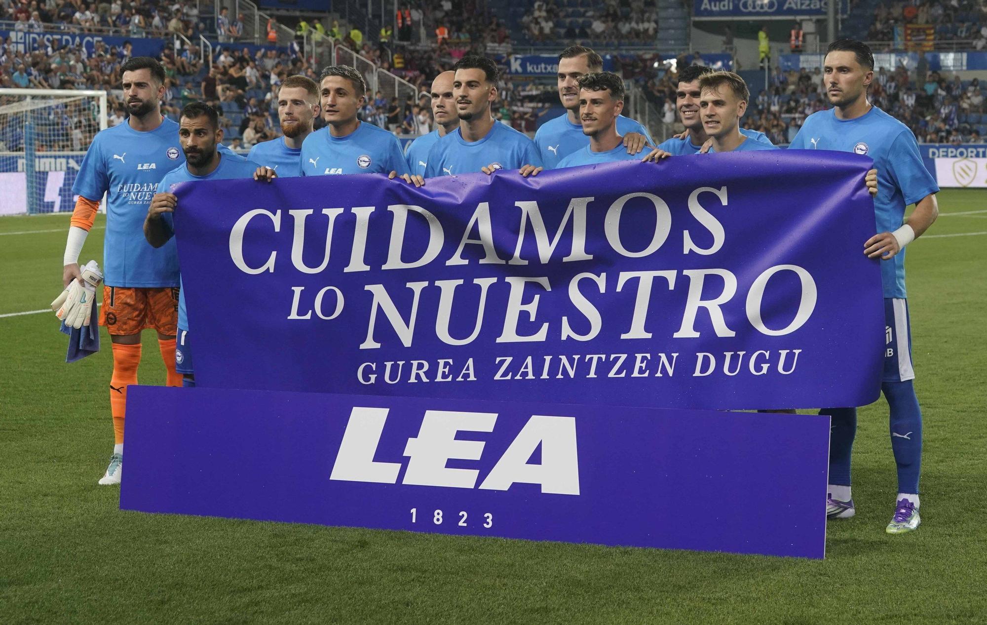 En imágenes: Así está siendo el debut liguero del Alavés contra el Levante