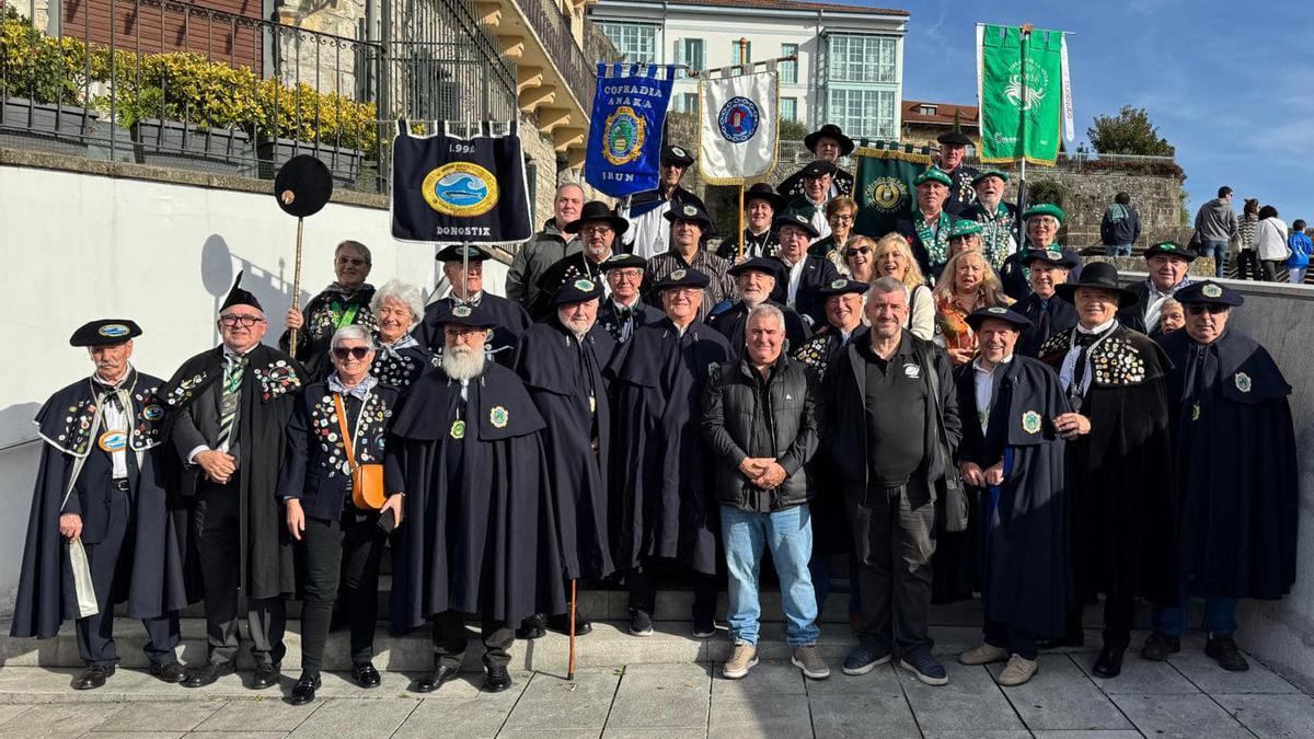 Foto del noveno Capítulo, en el que se entronizó a Josema Azpeitia y Fernando de la Hera.
