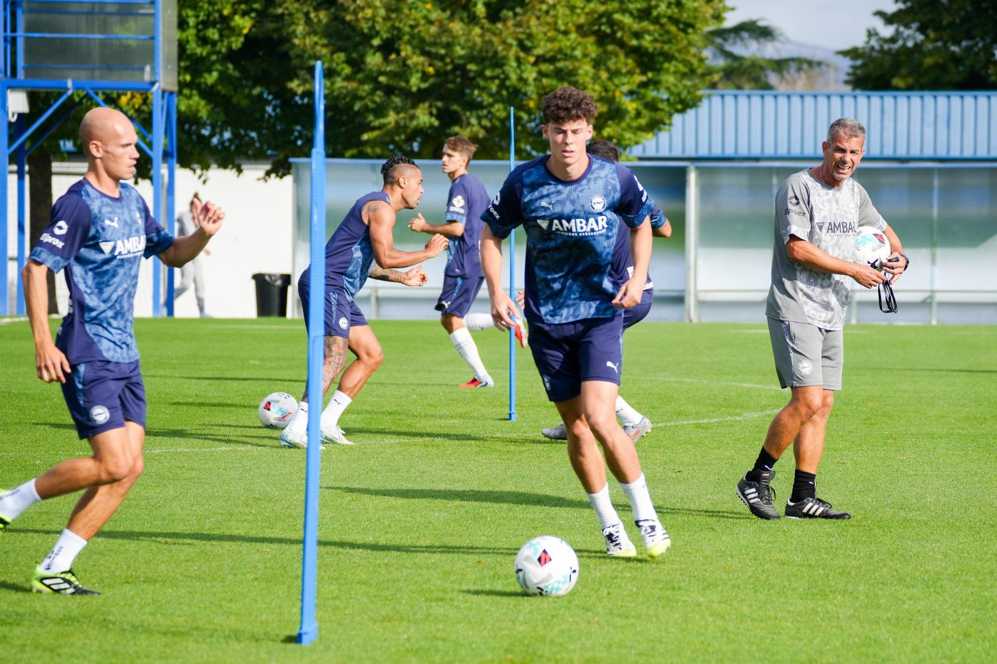 En imágenes: El Alavés se ejercita en Ibaia durante el parón de selecciones