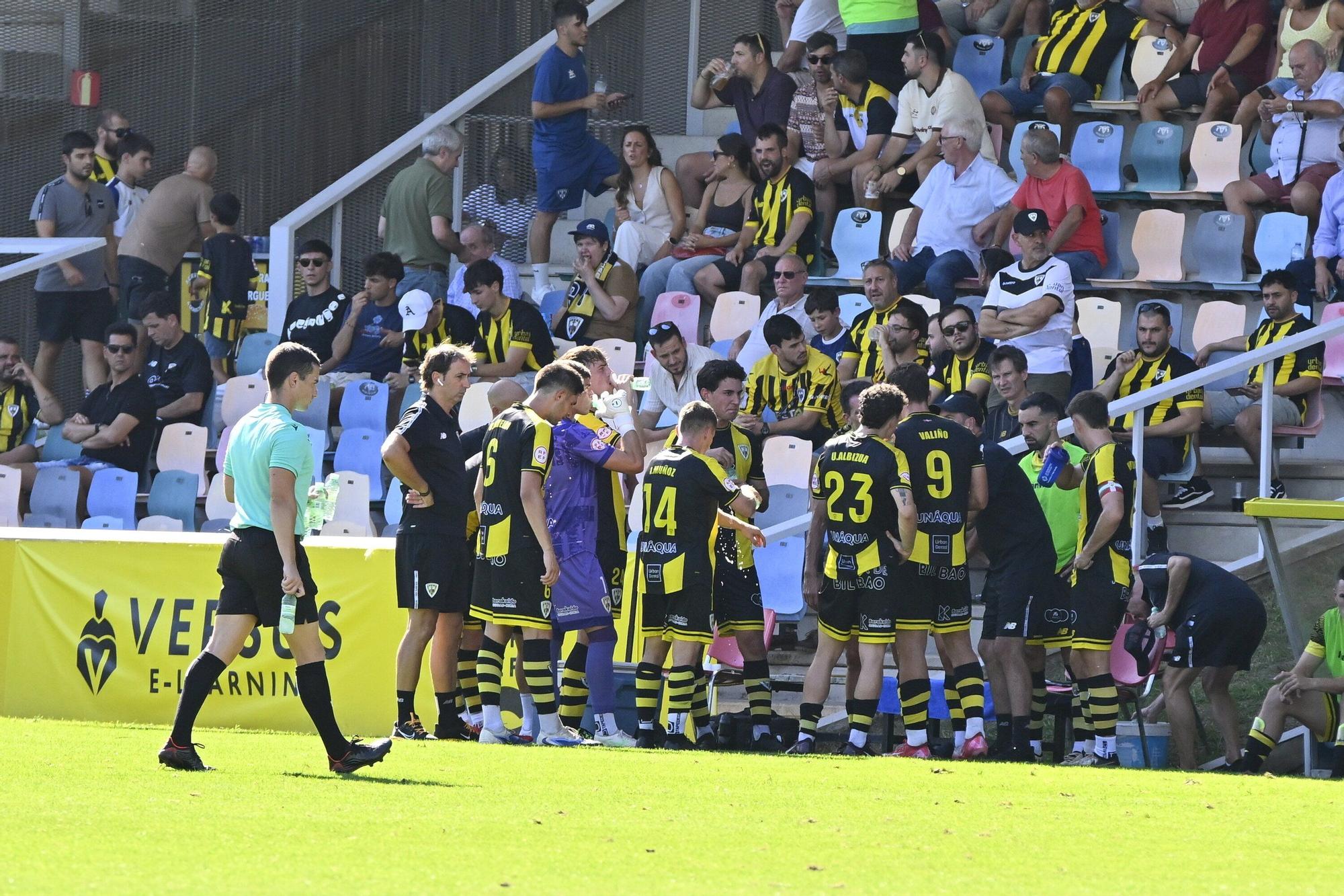 En imágenes: Ekaitz rescata a tiempo el primer punto del Barakaldo