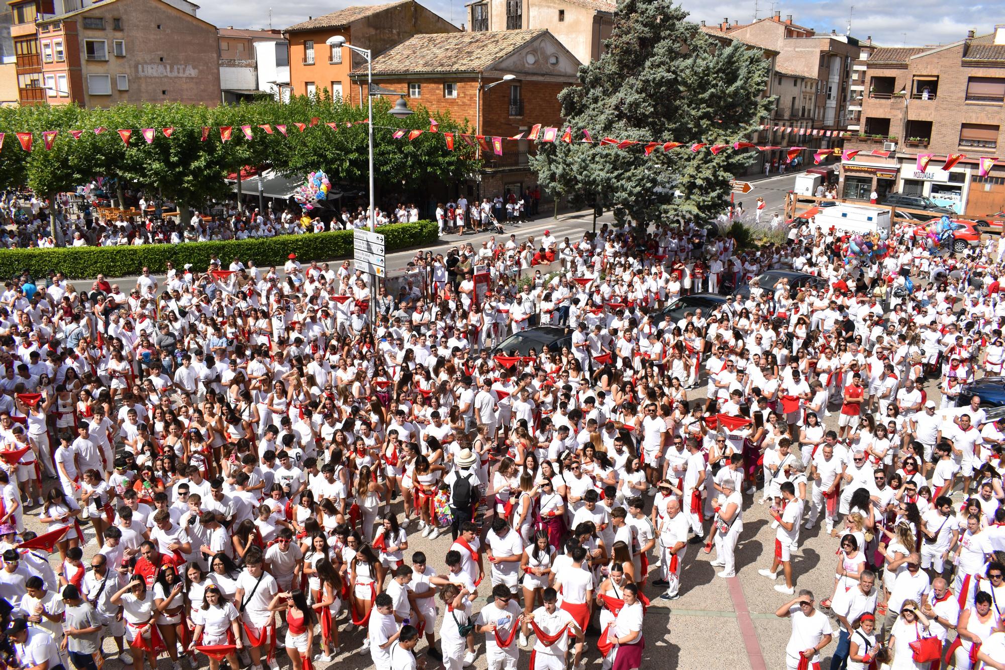 Fotos del chupinazo de las fiestas de Lodosa