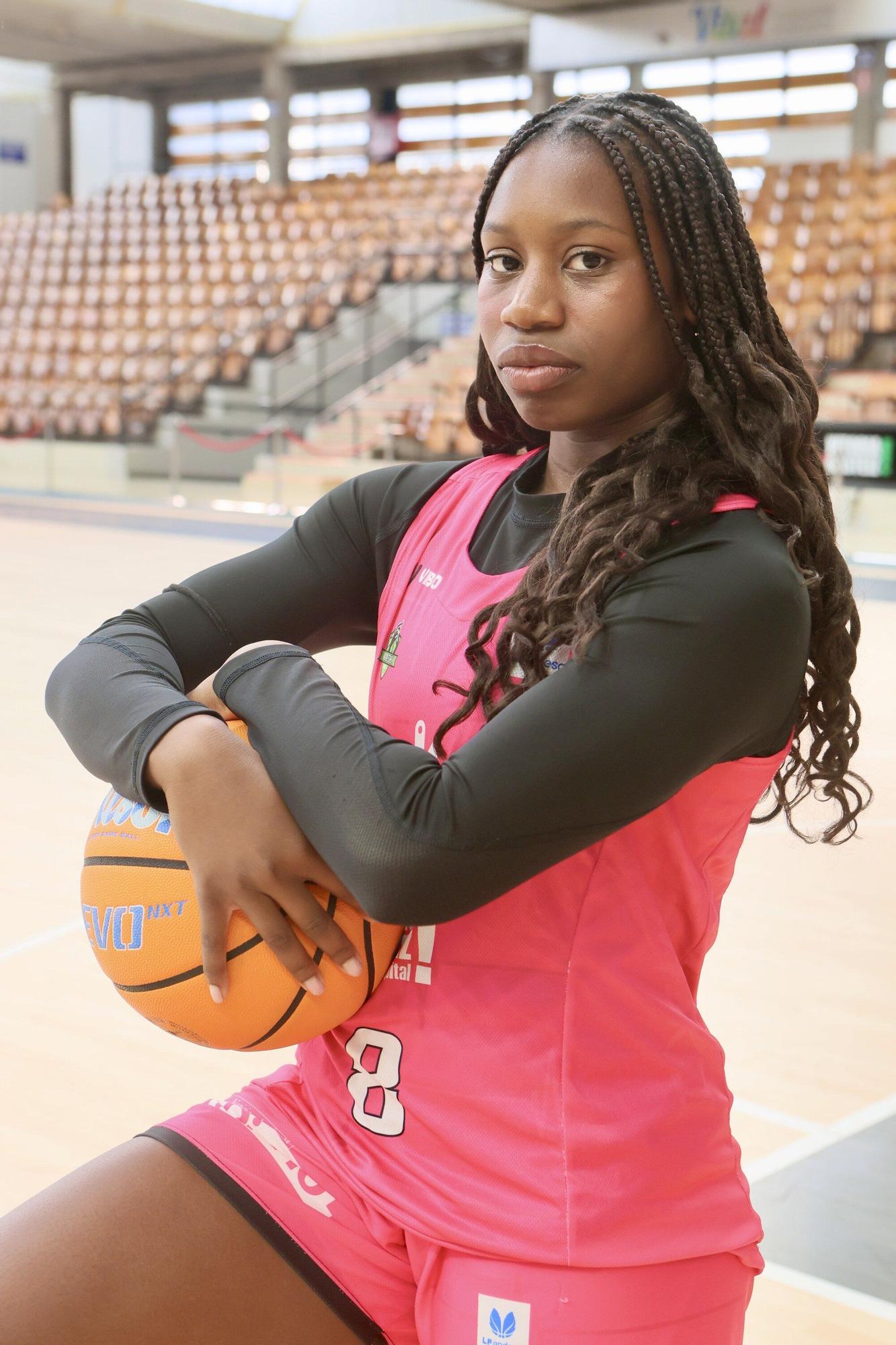 Mama Dembele, base del Kutxabank Araski 2025-26