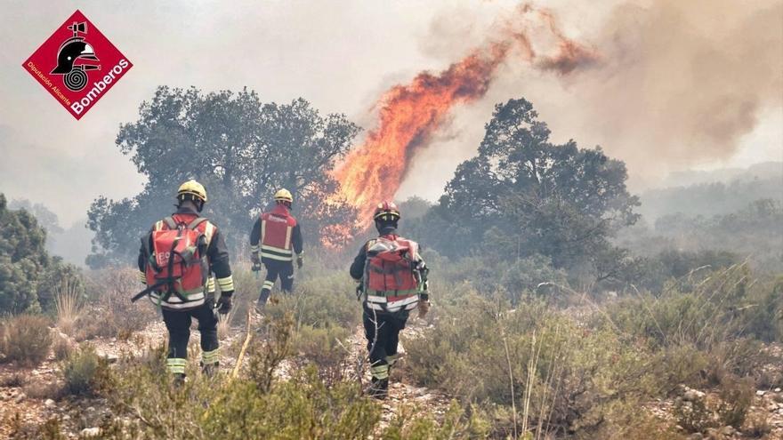 El incendio de Ibi se ha originado en una comunidad religiosa y se investigan las causas