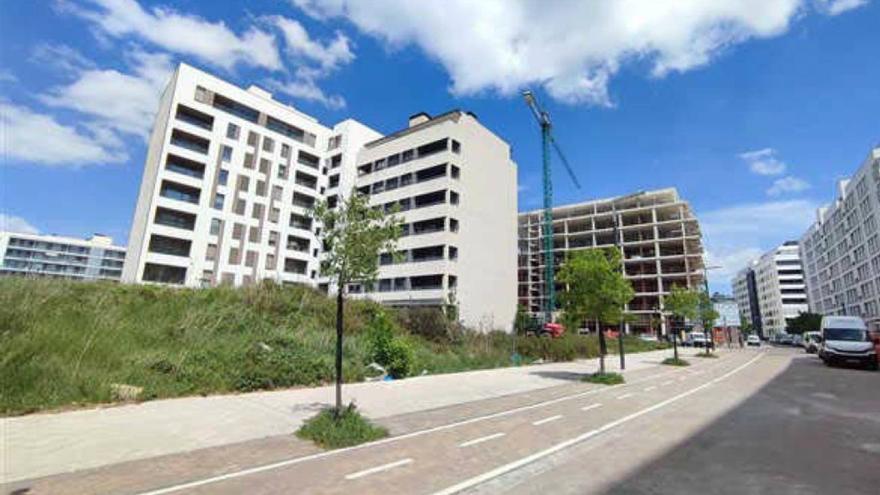 Subasta de 4 parcelas para construir 70 nuevas viviendas libres en un barrio de Pamplona