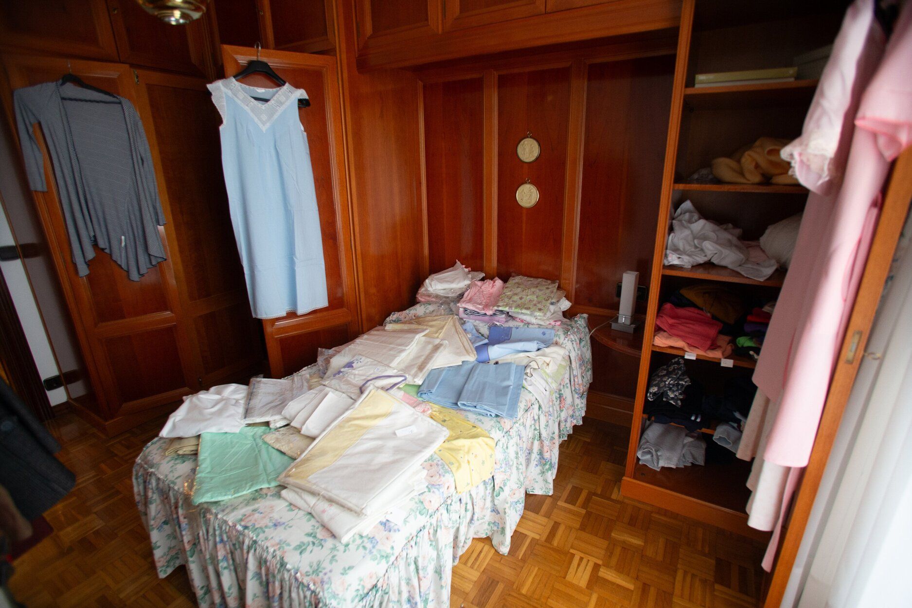 Mercadillo de Pamplona en la calle Miguel Astráin.