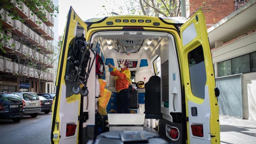Muere en Reus tras golpearse contra un escaparate y clavarse un cristal en el abdomen