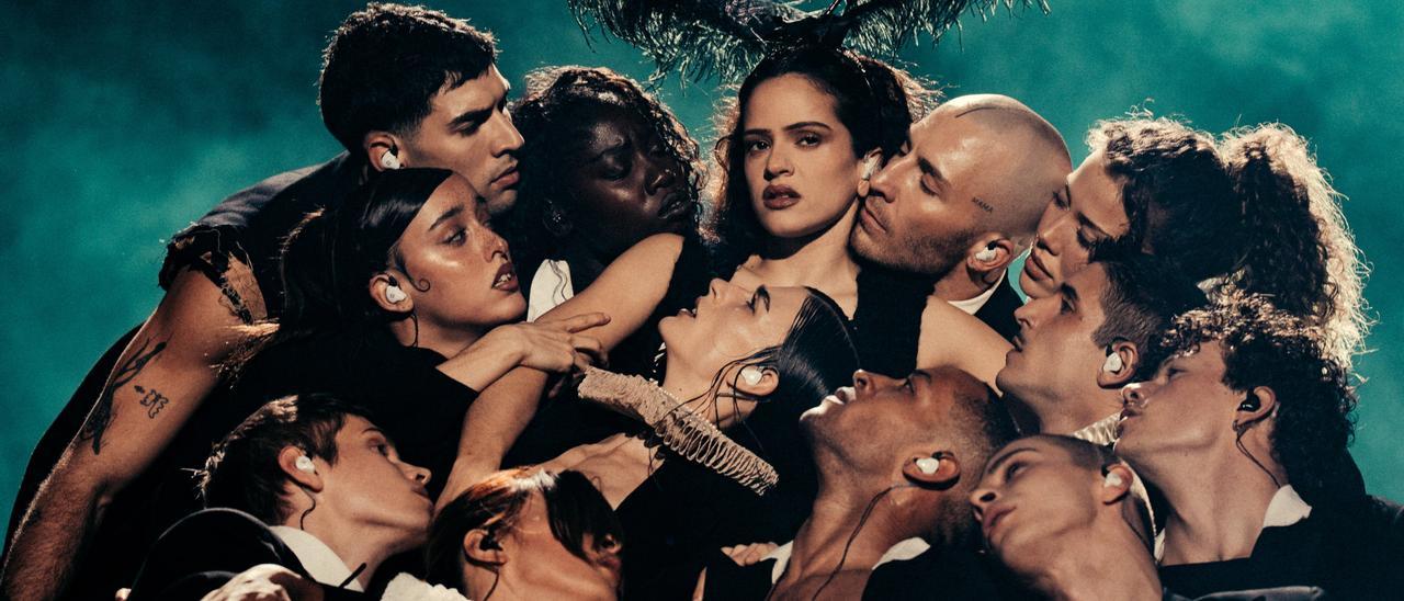 Rosalía arrasa en Madrid en su primer concierto de la gira 'Lux' en España