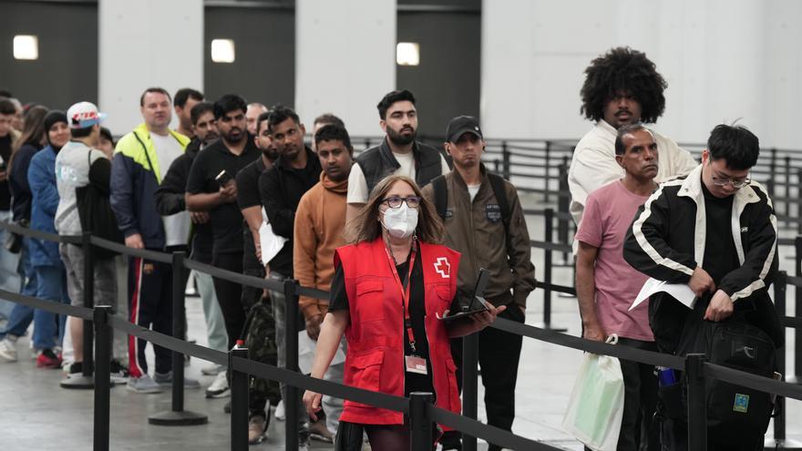 El Supremo avala el decreto de regularización de inmigrantes y rechaza la suspensión solicitada por Vox y Ayuso