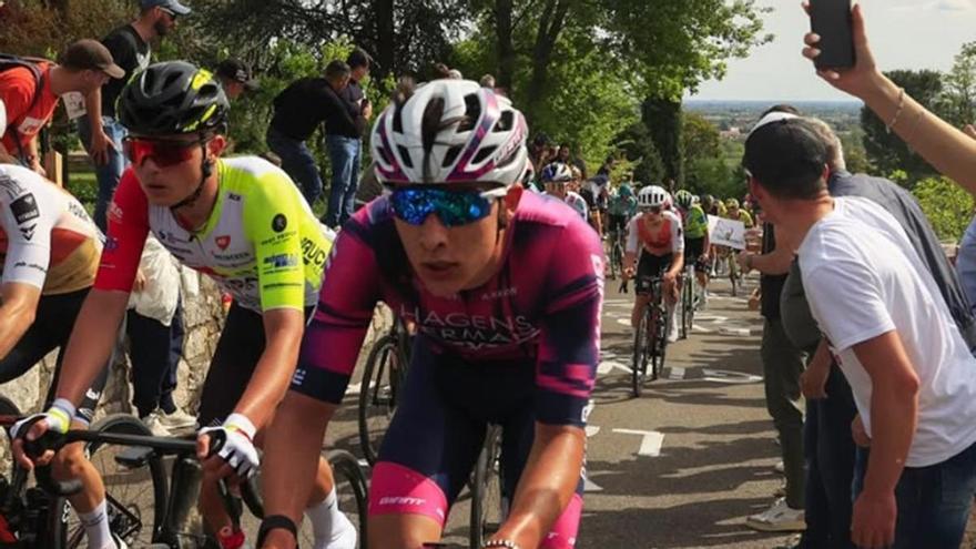 El ciclista italiano Samuele Privitera muere a los 19 años tras una caída en el Giro del Valle de Aosta