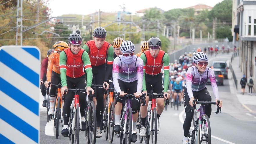 Basotik, una gran fiesta ciclista en Deba