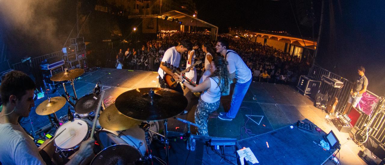 De la habitación a actuar ante 11.000 personas