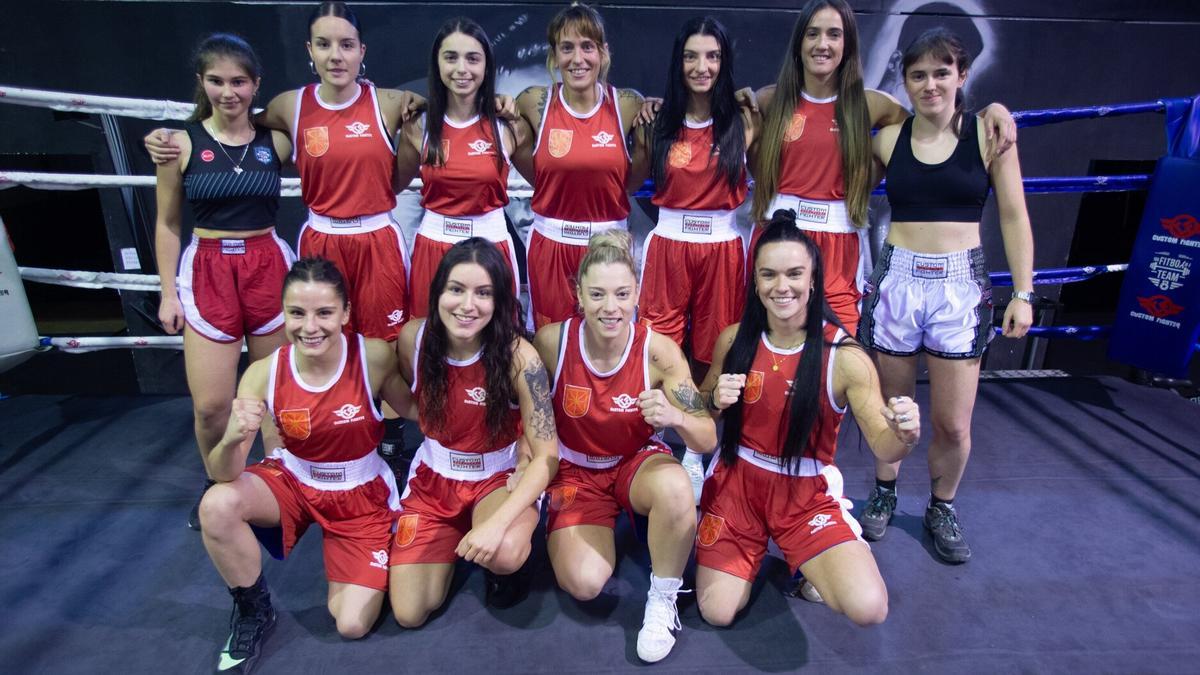 Algunas de las boxeadoras que participan en la velada.