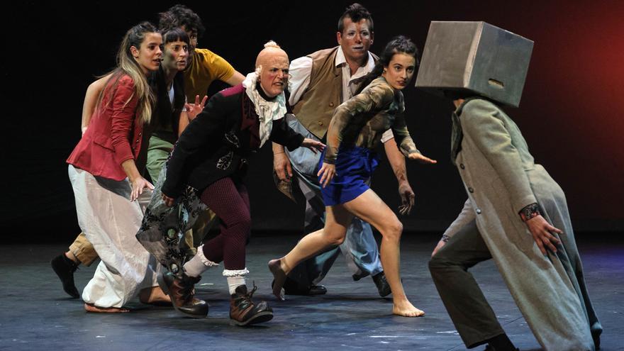 El circo florece en el Gayarre con la "Gala horizonte-zerumuga"