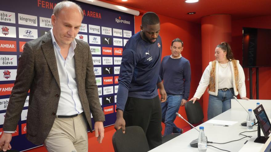 Félix Fernández: "El fichaje del pívot es sumamente complicado en este momento"