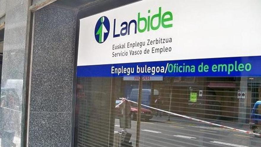 Imagen de archivo de una oficina de empleo de Lanbide.