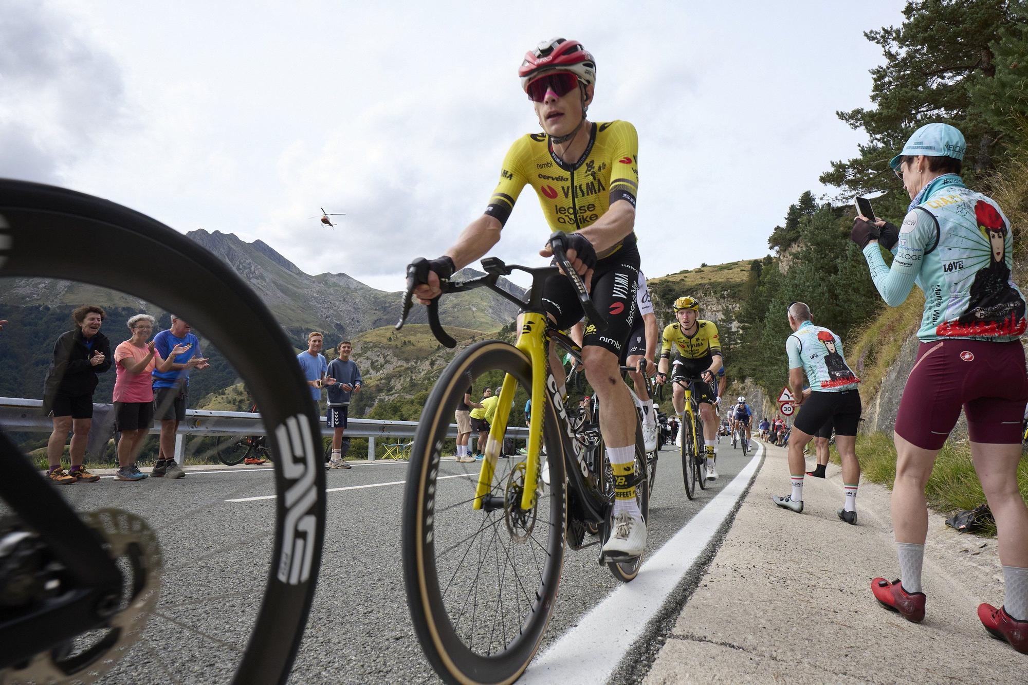 Fotos de la etapa navarra de La Vuelta 25 entre Sendaviva y Larra - Belagua