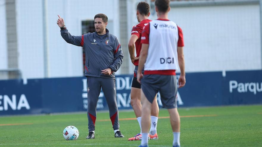 Alessio Lisci eleva el tono y exige a los suyos en la salida de balón