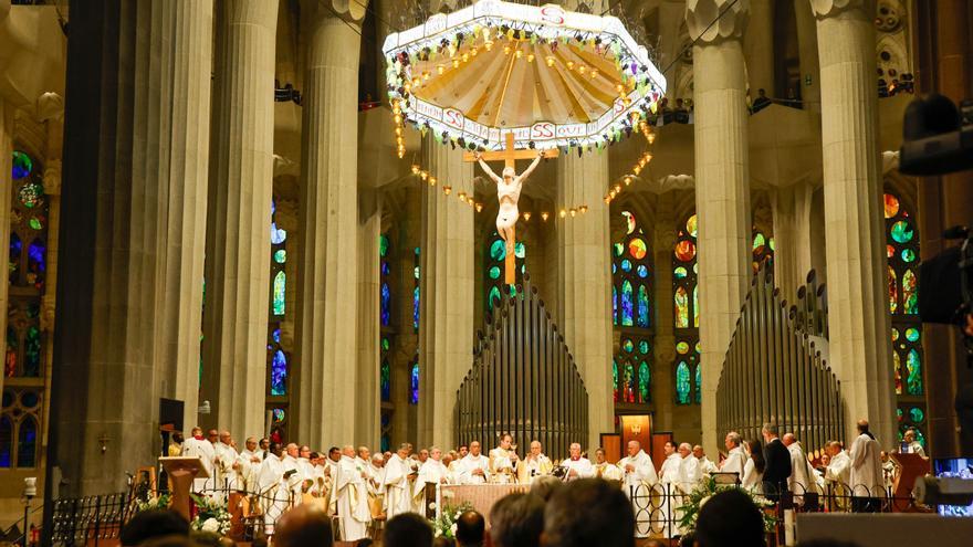 Admitida a trámite la querella por la expulsión de 600 cantantes de la Sagrada Familia durante la visita del Papa