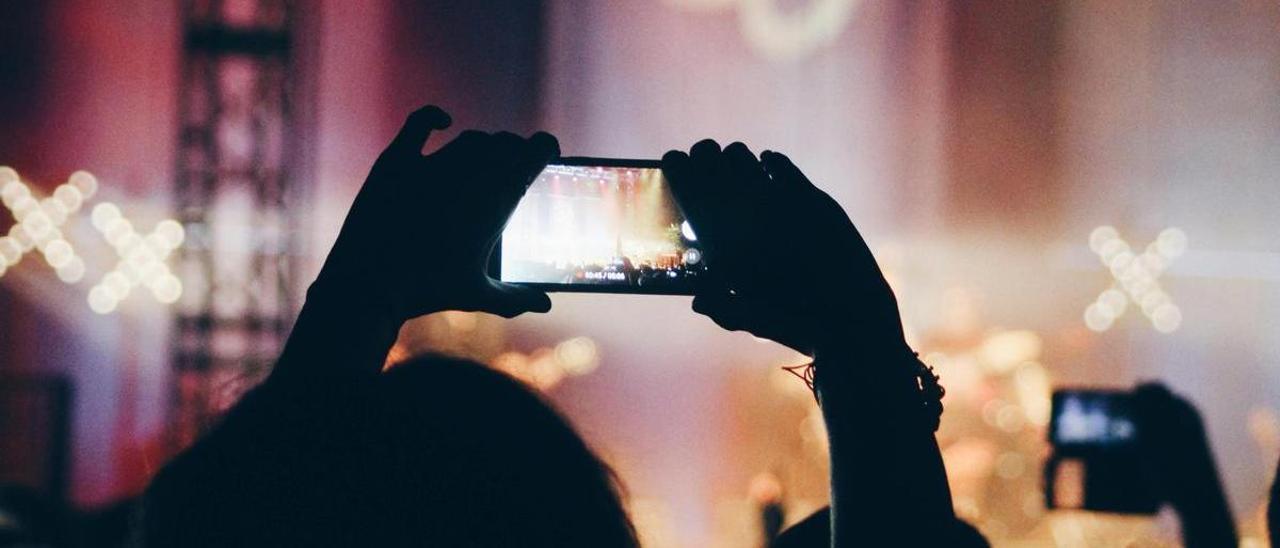 Móviles en los conciertos