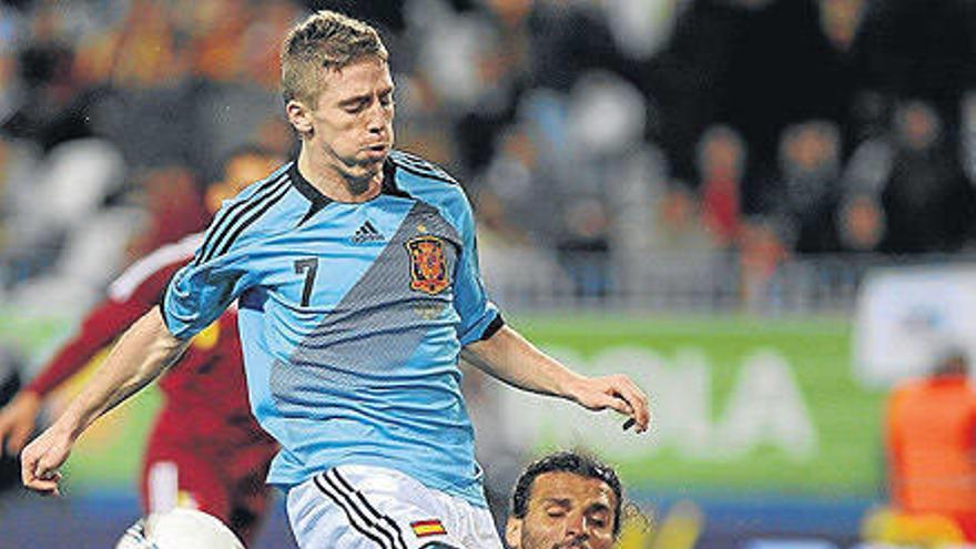 Muniain junto a Vizcarrondo en un momento del partido.