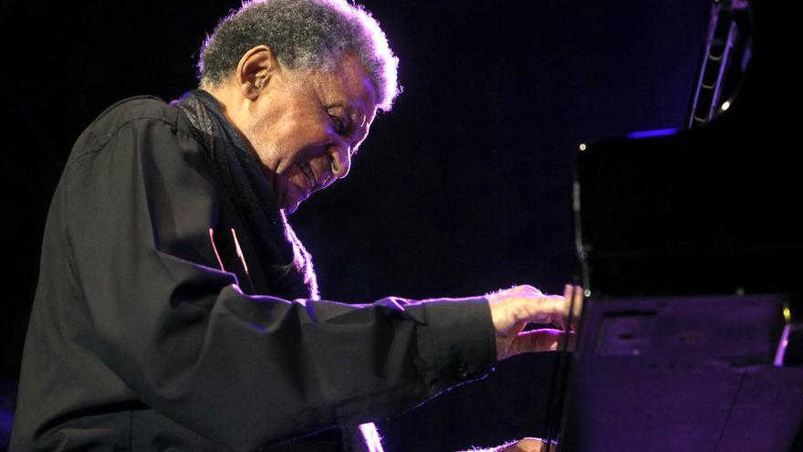 Fallece Abdullah Ibrahim, la leyenda del jazz que puso banda sonora a la lucha contra el apartheid