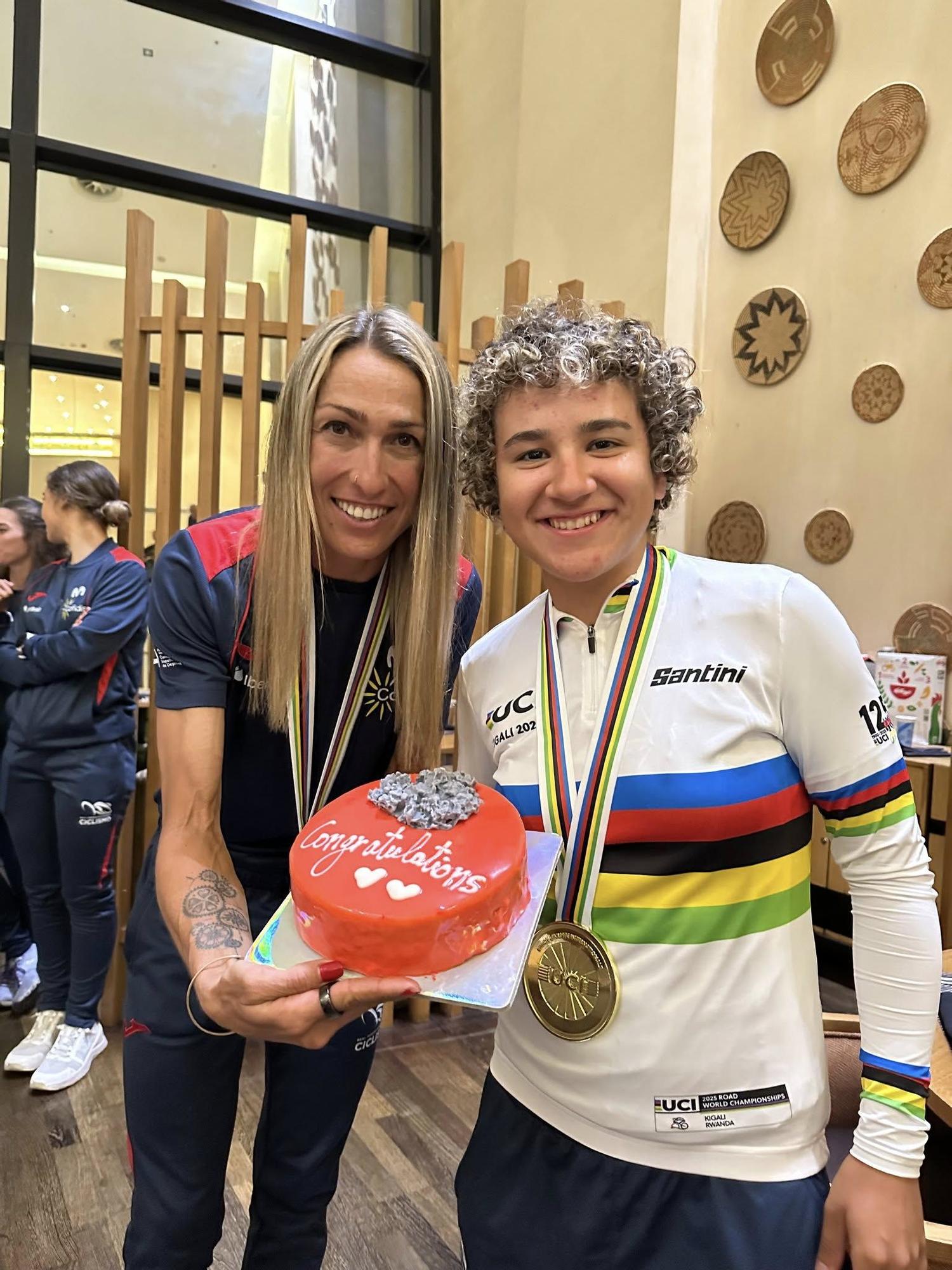 Álbum de fotos de Paula Ortiz campeona del mundo de ciclismo júnior