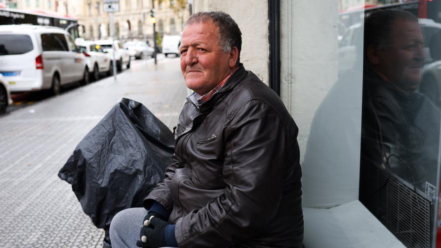 Una lectora contacta con DEIA para donar la medicación de su madre a un sintecho con diabetes