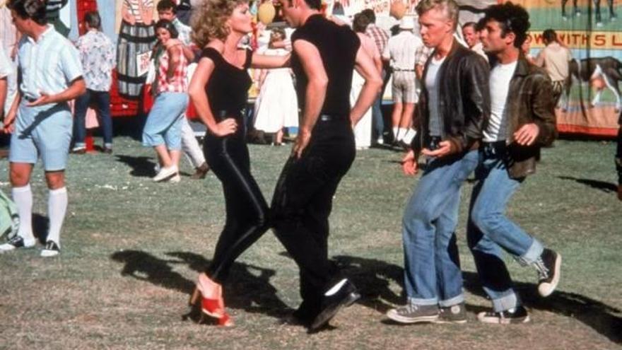 Travolta y Newton-John juntan sus voces tras 30 años