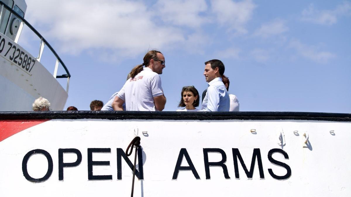 El lehendakari, Imanol Pradales, visita el Open Arms