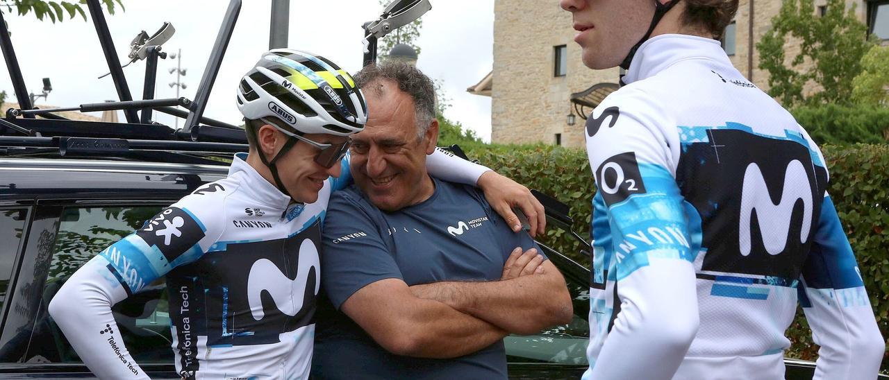 Movistar Team sale a rodar por la Comarca de Pamplona en la jornada de descanso de La Vuelta
