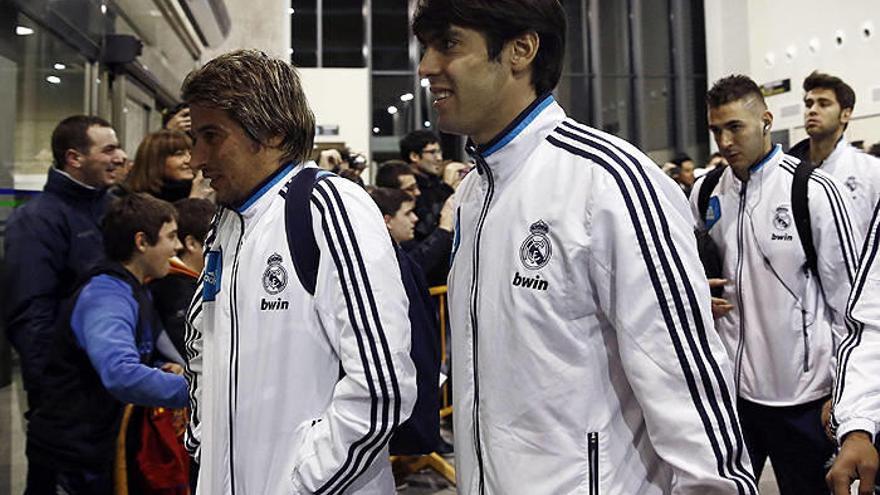 Kaká vuela a Italia para firmar con el Milan