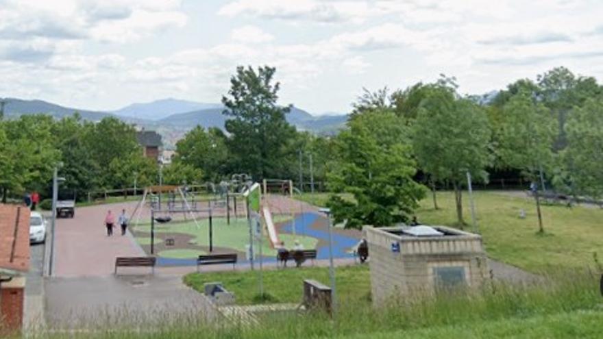 Basauri comienza las obras para cubrir la zona infantil de Basozelai y crear una nueva pista multiusos