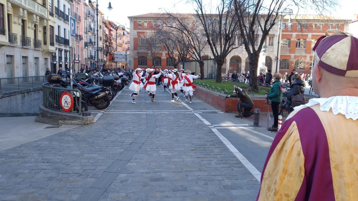 Los Danzantes de San Lorenzo en la Plaza San Francisco.