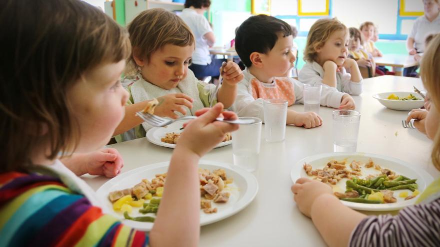 El 83% de las solicitudes de beca de comedor para Infantil y Primaria en Pamplona ha obtenido subvención