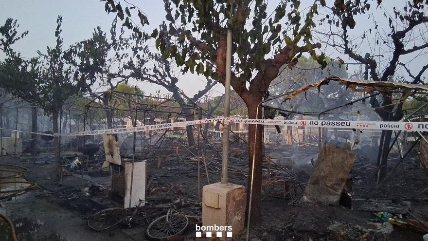 Navarro en el camping incendiado de El Vendrell (Tarragona): &quot;Los bomberos tardan cinco minutos más y mucha gente no lo cuenta&quot;