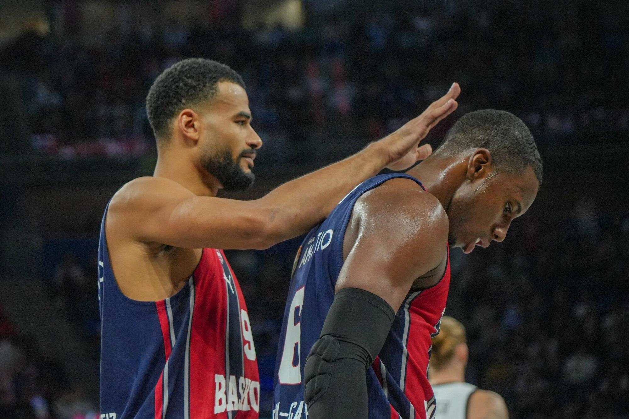Todas las fotos del Baskonia-Partizan en el Buesa Arena