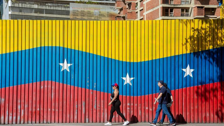 Venezuela sigue acumulando suspensiones de vuelos pese a la advertencia de su Gobierno