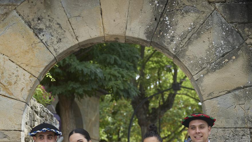 Berriozar danza en el Pueblo Viejo por su Día Grande