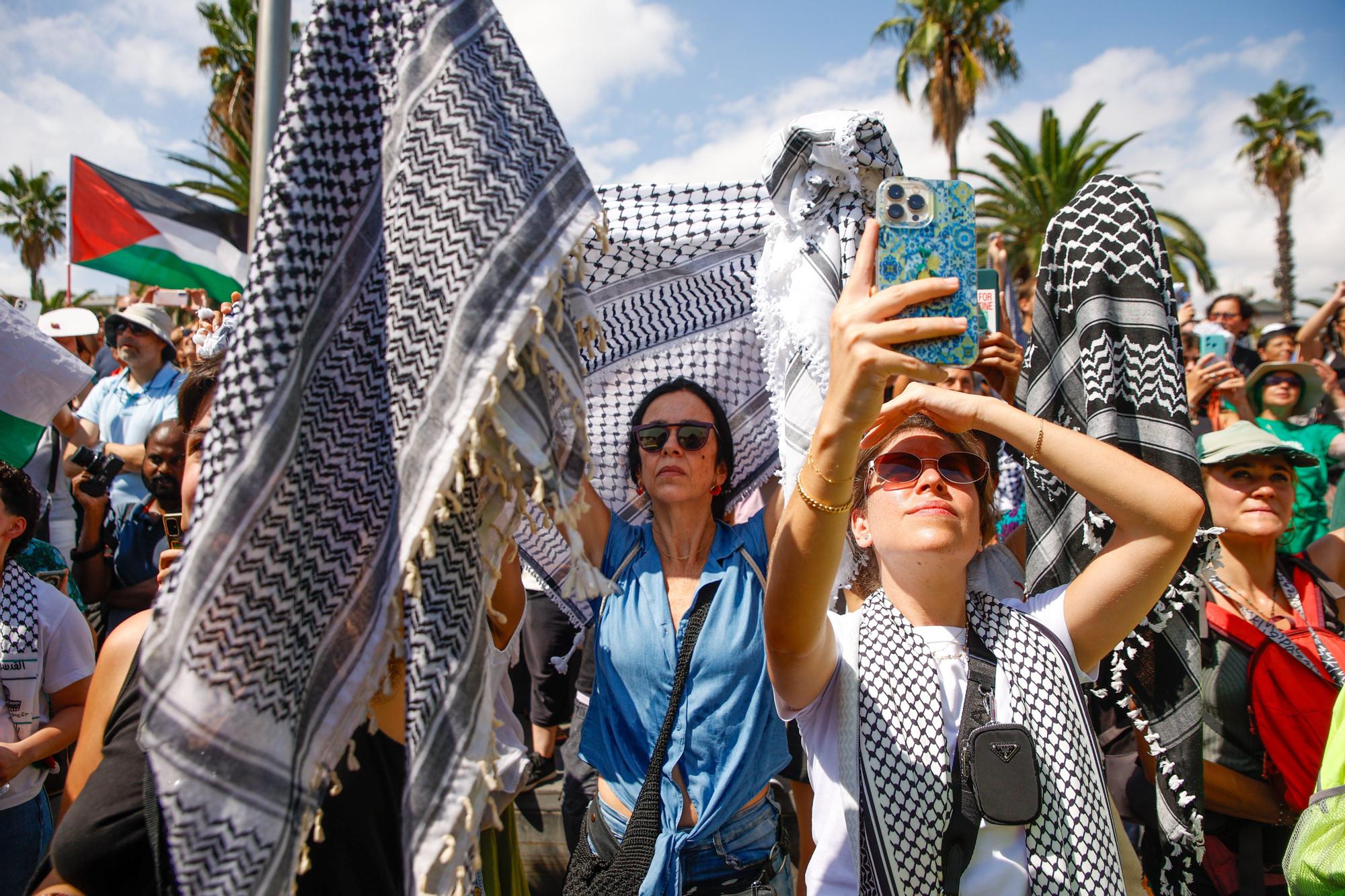 Fotos: La flotilla Global Sumud zarpa rumbo a Gaza